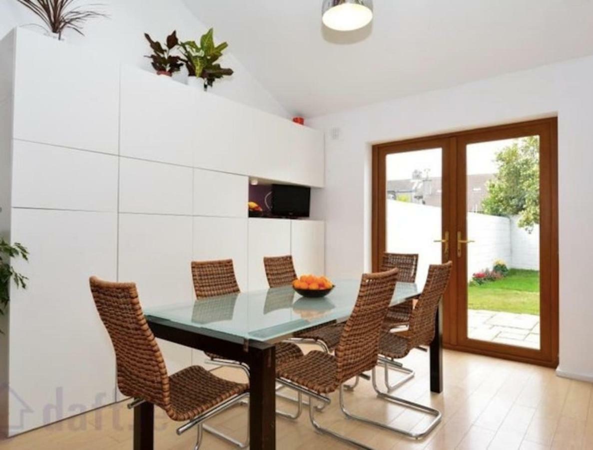 Modern City Centre House Galway Exterior photo
